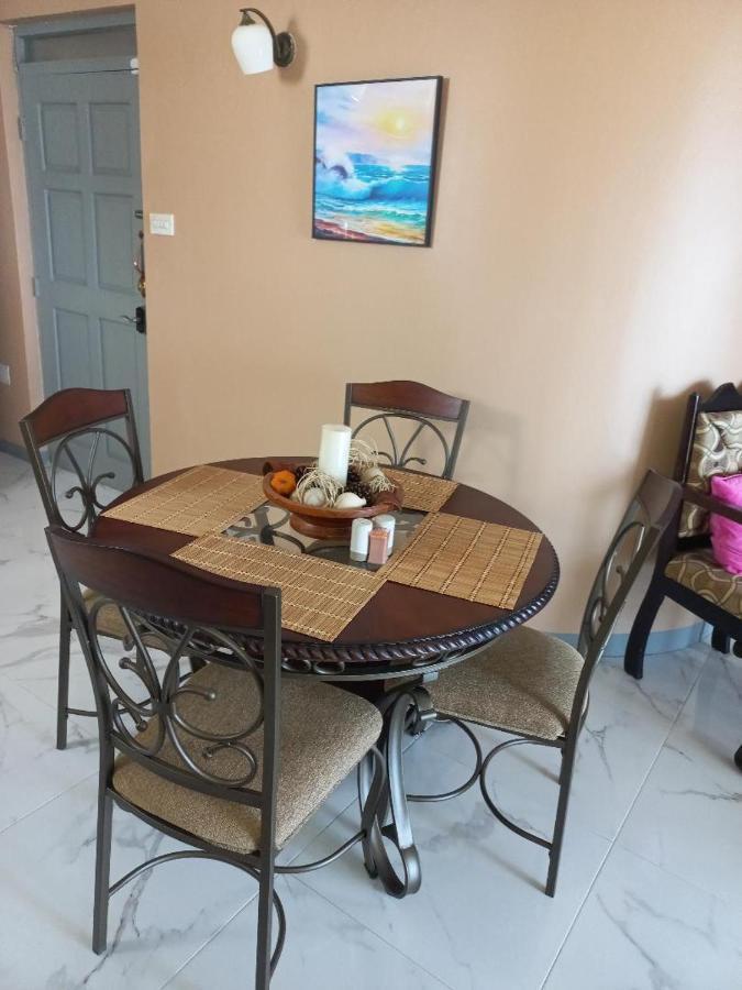 Sea Castles La Vue Apartment Teluk Montego Bagian luar foto
